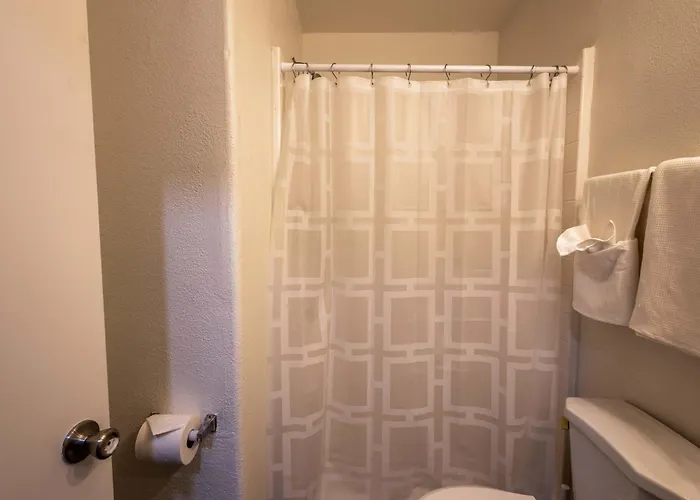 Chic Retreat In Tolleson For 2 Guests Apartment