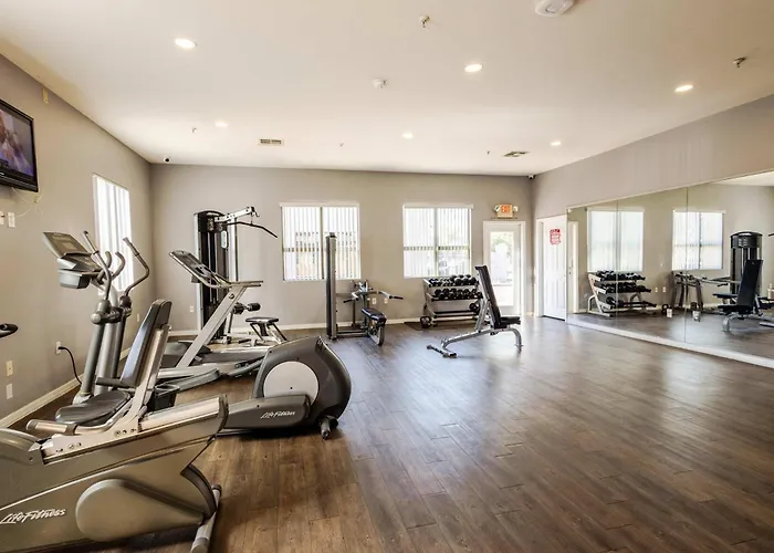 Chic Retreat In Tolleson For 2 Guests Apartment Cashion